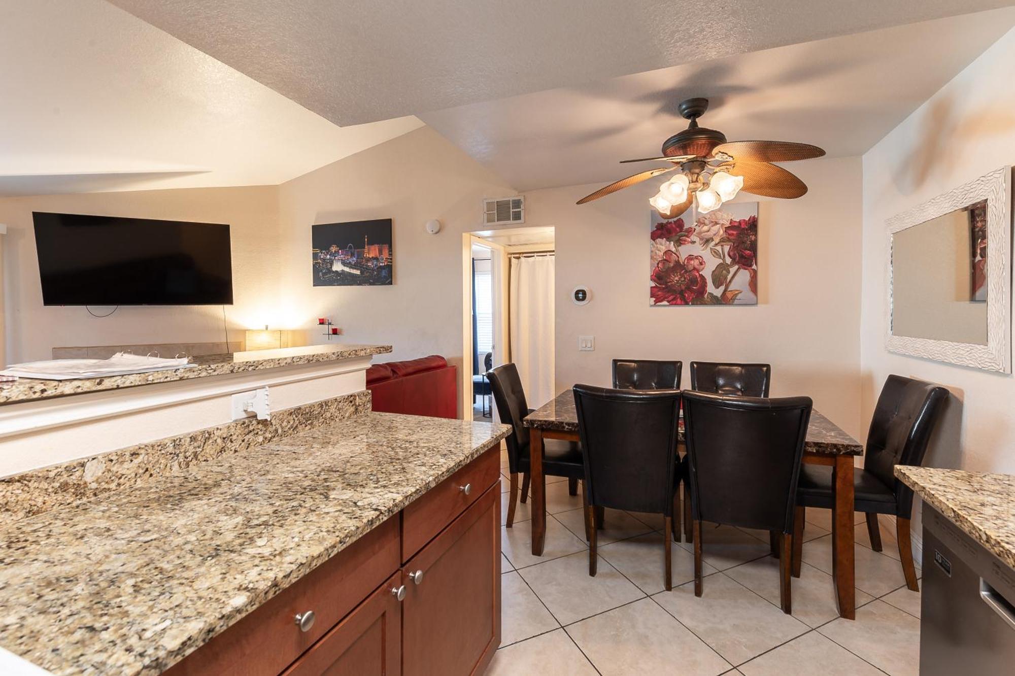 Stylish, Cozy 2Br,2Ba Condo Near Rio, Vegas Luxury Лас Вегас Екстериор снимка