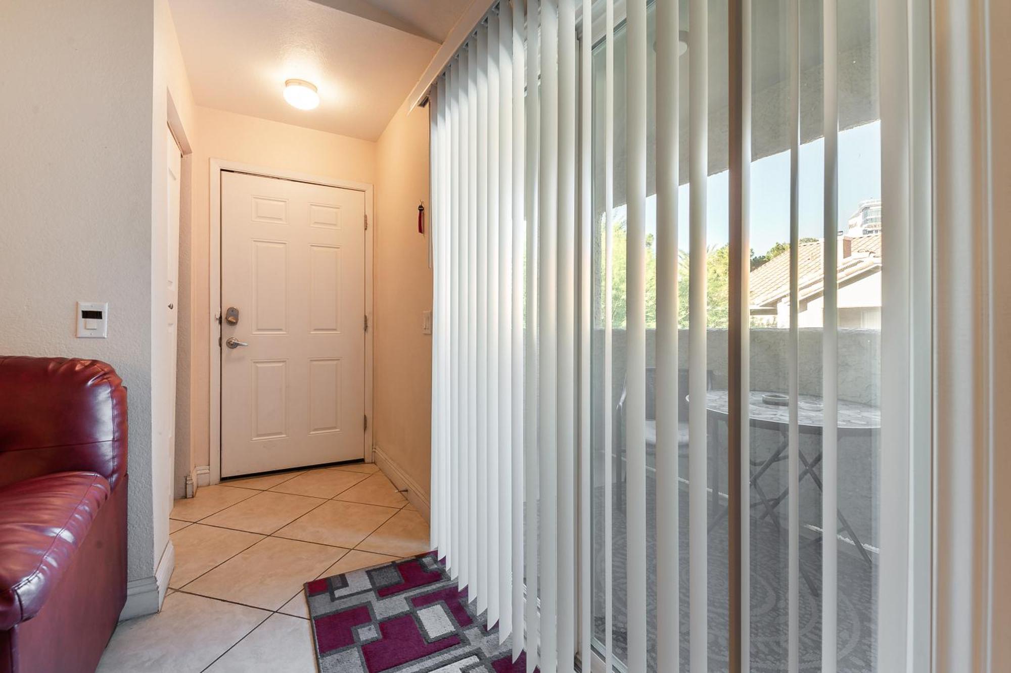 Stylish, Cozy 2Br,2Ba Condo Near Rio, Vegas Luxury Лас Вегас Екстериор снимка